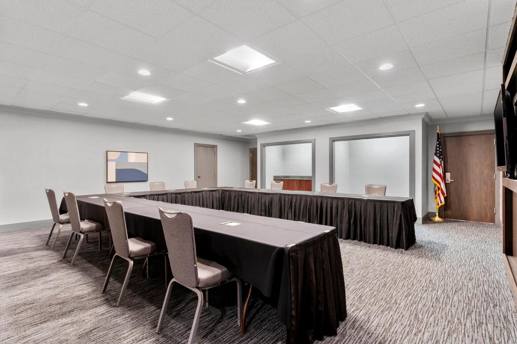 Hotel Dubuque/galena By Ihg 3*