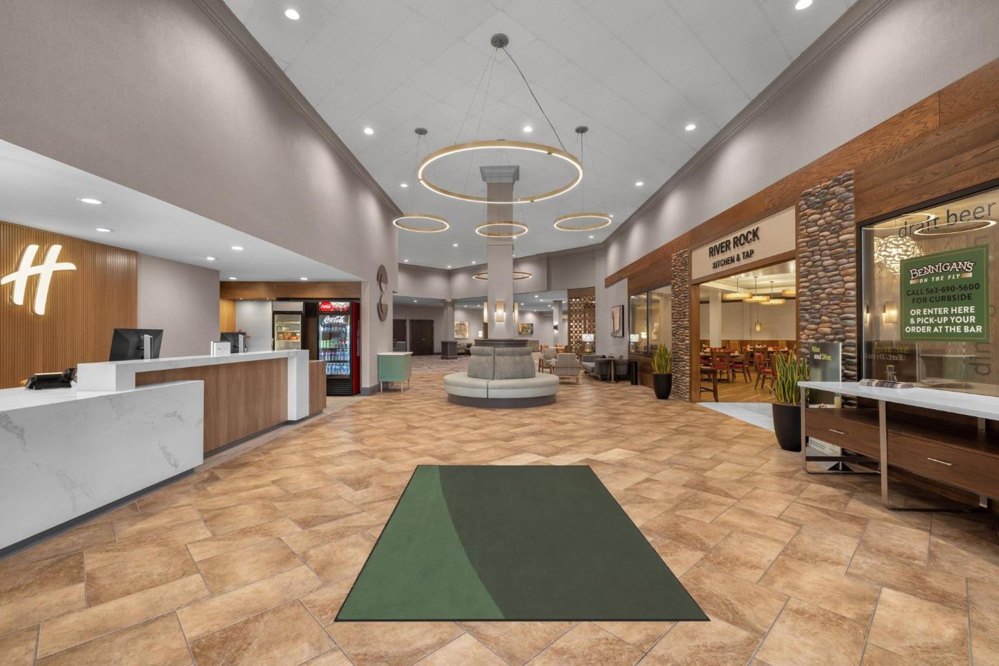 Hotel Dubuque/galena By Ihg 3*